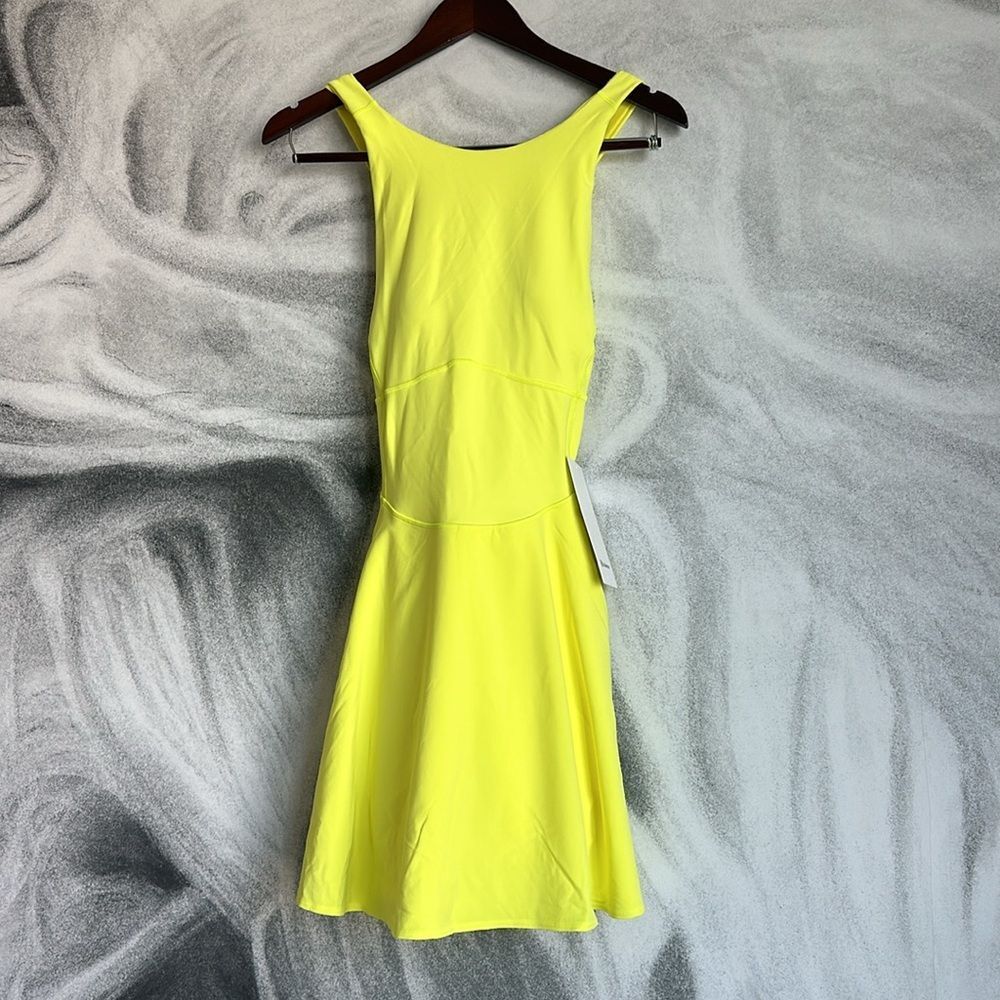 Lululemon Court Crush Tennis Dress in electric lemon size 10 NWT $138